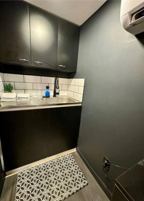 New Tiny Home Uptown 凤凰城 外观 照片