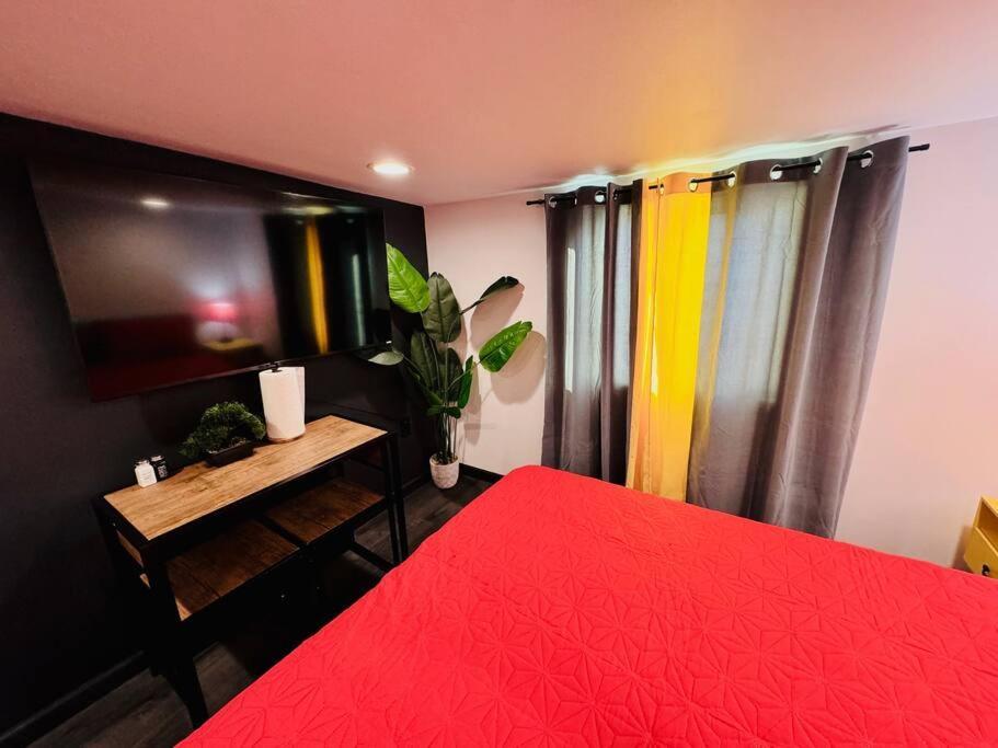 New Tiny Home Uptown 凤凰城 外观 照片