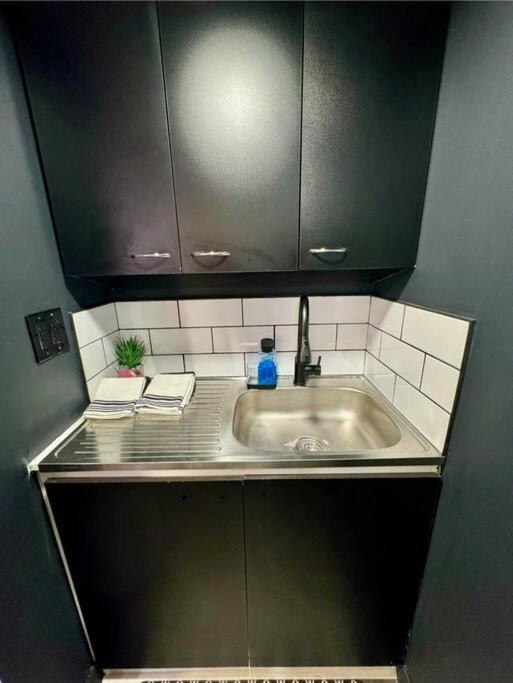 New Tiny Home Uptown 凤凰城 外观 照片